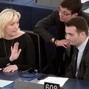 Au FN, Marine Le Pen affirme son leadership face à «la pression de ses conseillers»