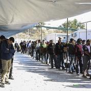 Migrants : à Lesbos, le premier «hot spot» est déjà débordé