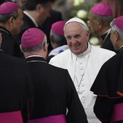 Synode : l'Eglise catholique devient-elle protestante ?