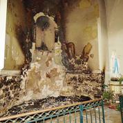 Émoi après l'incendie de l'église de Fontainebleau