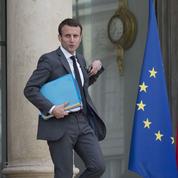 Emmanuel Macron, l'homme qui intrigue la droite