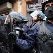 Les policiers, ulcérés, manifestent dans toute la France