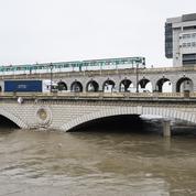 À Paris, 50.000 parpaings stockés pour protéger le métro