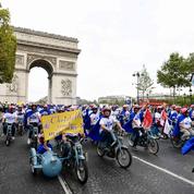 750 patrons en «mob» sur les Champs-Élysées contre la morosité
