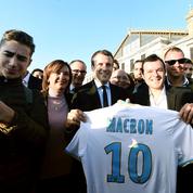 À Marseille, Macron s'entoure de nombreux élus guérinistes