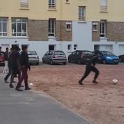 Un match de football solidaire dans la Manche avec des migrants