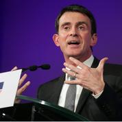 En meeting, Manuel Valls attaque Benoît Hamon et revient sur la gifle