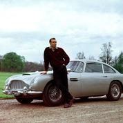 L'Aston Martin DB5 de James Bond débarque à Paris