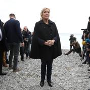 À Nice, Marine Le Pen dénonce les «crapules» qui «détruisent»