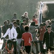 Calais : la justice autorise la distribution de repas aux migrants
