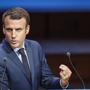 Emmanuel Macron hésite sur le rythme des réformes