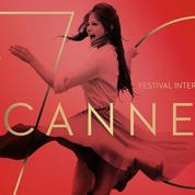 Claudia Cardinale ensoleille la 70e édition du Festival de Cannes