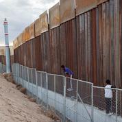Donald Trump prêt à reporter le financement du mur avec le Mexique