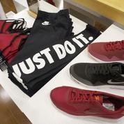 Nike fait volte-face en vendant ses collections sur Amazon