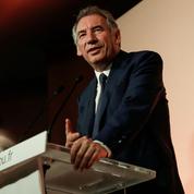 Bayrou décoche ses premières flèches contre le gouvernement