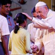 Le Pape clôt la polémique en nommant les «Rohingyas»