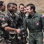Emmanuel Macron à la rencontre de l'armée de terre