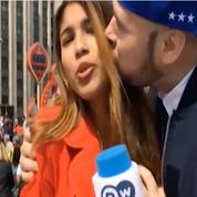 Une journaliste colombienne se fait embrasser et attraper la poitrine en direct