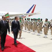 La visite très sécuritaire de Macron en Afrique