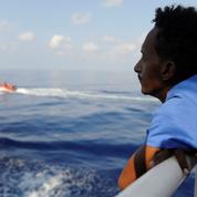 Migrants : l'Aquarius toujours à la recherche d'un port d'accueil