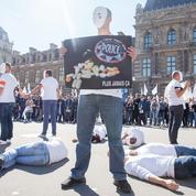 Suicides dans la police: manifestation choc au cœur de Paris