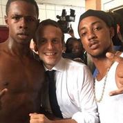 Selfie de Macron : «un emballement erratique qui tranche avec les débuts heureux du mandat»