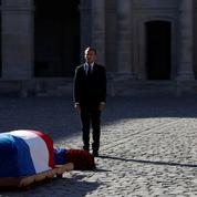 «En France, les poètes ne meurent jamais»: l'intégralité du discours de Macron à Aznavour