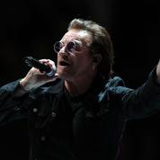 Bono se recueille sur la tombe de Johnny Hallyday à Saint-Barthélemy