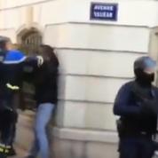 À Toulon, un policier décoré frappe des manifestants, la «police des polices» saisie