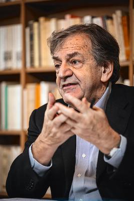 «Je pense que le mot “migrant” est en lui-même très révélateur», explique Alain Finkielkraut.