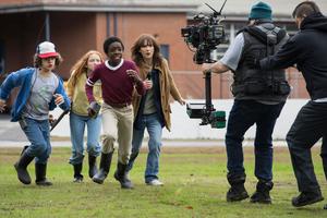 Le tournage de Stranger Things, une épopée nostalgique des années 1980 et l'un des plus gros succès de la plate-forme de streaming.