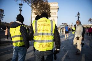 «Gilets jaunes», infirmiers et maires en colère : la rude semaine de Macron XVMc7fcab5e-ec23-11e8-b93d-63abecea4c88-300x200