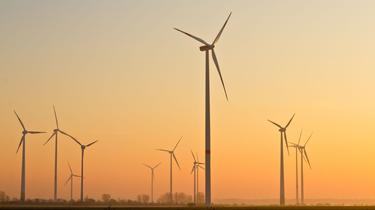 Le (polluant) recyclage des vieilles éoliennes allemandes