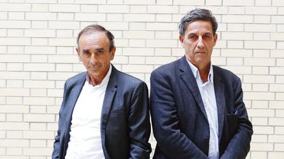 Quand Emmanuel Todd (à droite) attribue le délitement de la France à notre perte de souveraineté économique, Éric Zemmour insiste d'avantage sur le bouleversement démographique lié à l'immigration.