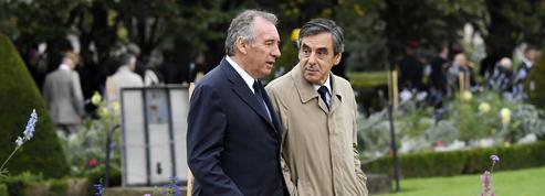 Tractations Fillon-Bayrou : les Républicains s'emmêlent les pinceaux
