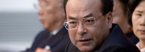 Chine : l'ex-étoile montante du Parti condamné à la prison à vie