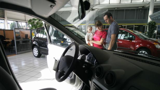 Quelle Voiture D Occasion Pour 7000 Euros Les Français dépensent près de 15.000 euros en moyenne pour une voiture