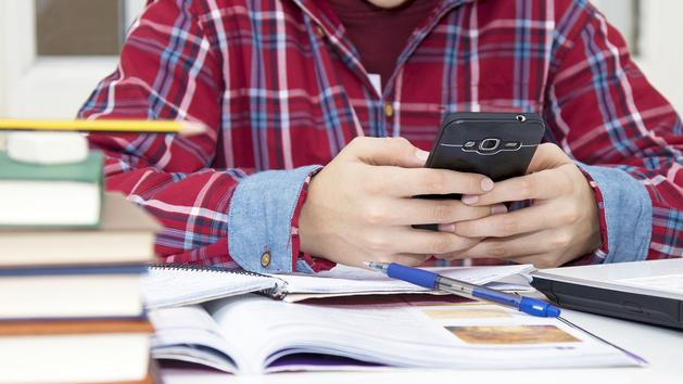 Mettre Mon Téléphone En Langue Française Téléphones portables : comment désintoxiquer les ados