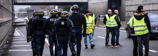 Â«Gilets jaunesÂ» : la sÃ©curitÃ© en question aprÃ¨s une journÃ©e Ã©maillÃ©e d'incidents
