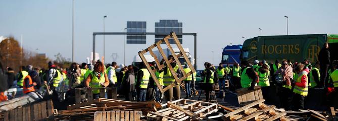 Â«Gilets jaunesÂ» : le point sur la deuxiÃ¨me journÃ©e de mobilisation