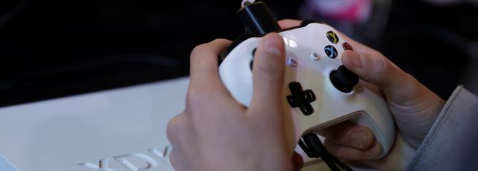 Matchmaking, mulligan, ragequit... Le jeu vidéo donne un coup de boost au cours de langue