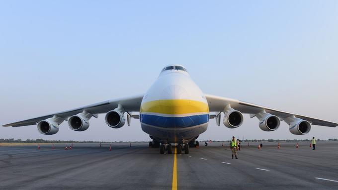 L Ukraine Relance La Construction Du Plus Gros Avion Au Monde 29 Ans l-ukraine-relance-la-construction-du-plus-gros-avion-au-monde-29-ans