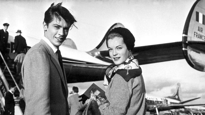   Alain Delon and Romy Schneider started a flight from Air France to Orly in 1959. 