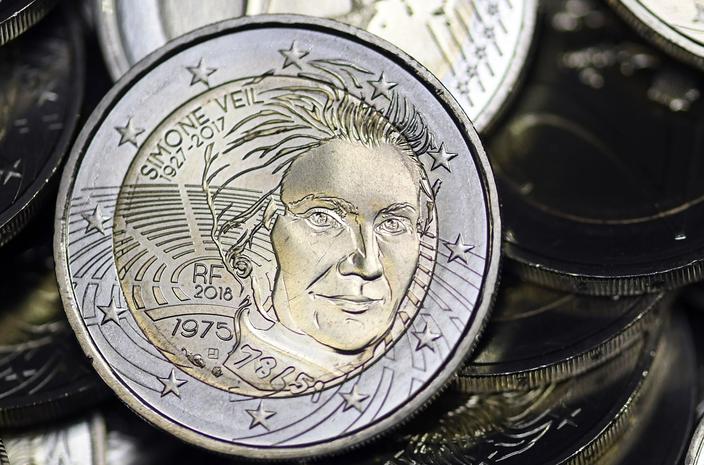 Lancement En France D Une Piece De 2 Euros En Hommage A Simone Veil