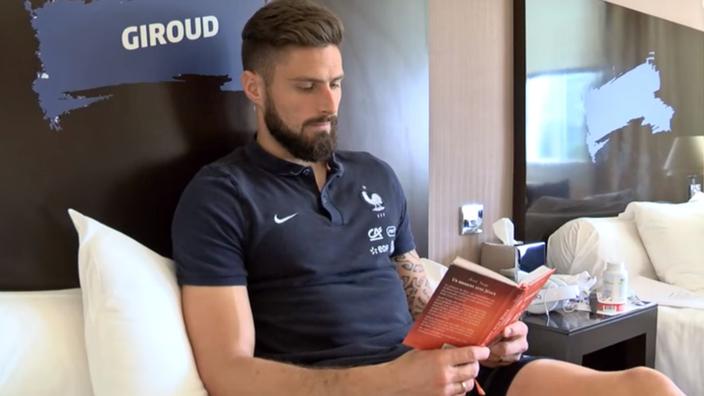 A Clairefontaine Olivier Giroud Se Ressource Avec Jesus