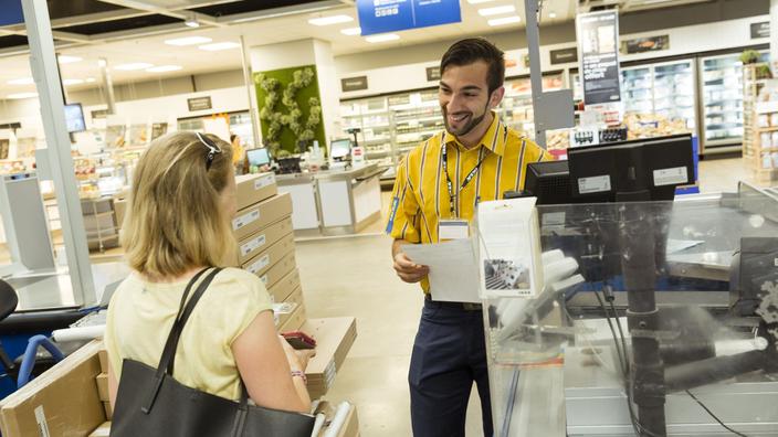 Fini Le Cv A Paris Ikea Recrute Uniquement Par Entretien Video