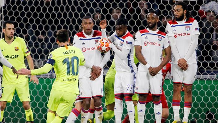 Combien Touche Un Footballeur A La Retraite Combien coûte vraiment un joueur de foot? Une start-up lyonnaise a la