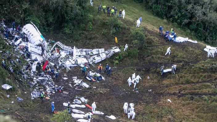 équipe De Foot Crash Avion Cannibalisme Un survivant du crash de l'équipe de football de Chapecoense est décédé