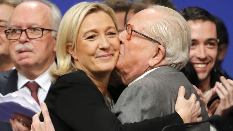 Marine Le Pen Et Son Fils