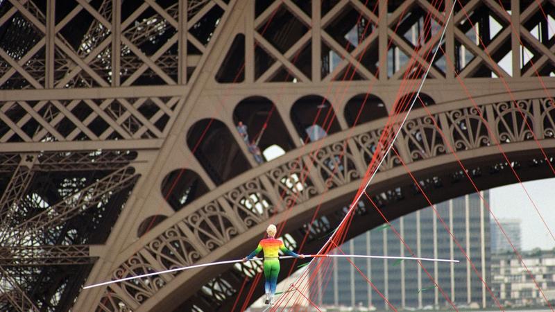 Funambule New York World Trade Center The Walk : les 8 plus grands exploits de Philippe Petit